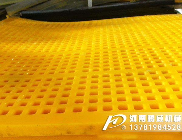 振動(dòng)篩網(wǎng)破裂太快是什么原因造成的?